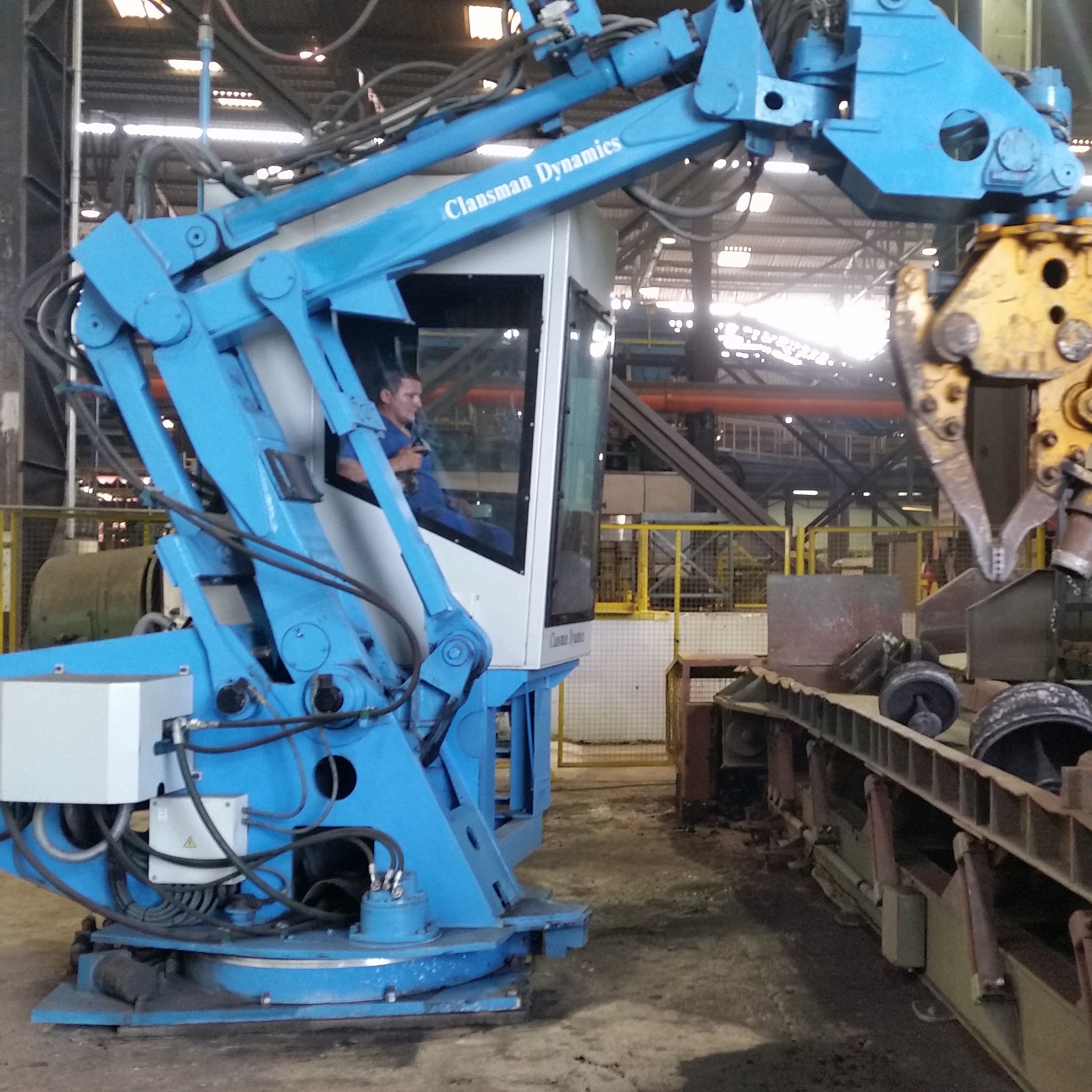 2010 manipulator loading gating cutter/Clansman Dynamics East Kilbride/Dick Philbrick private collection